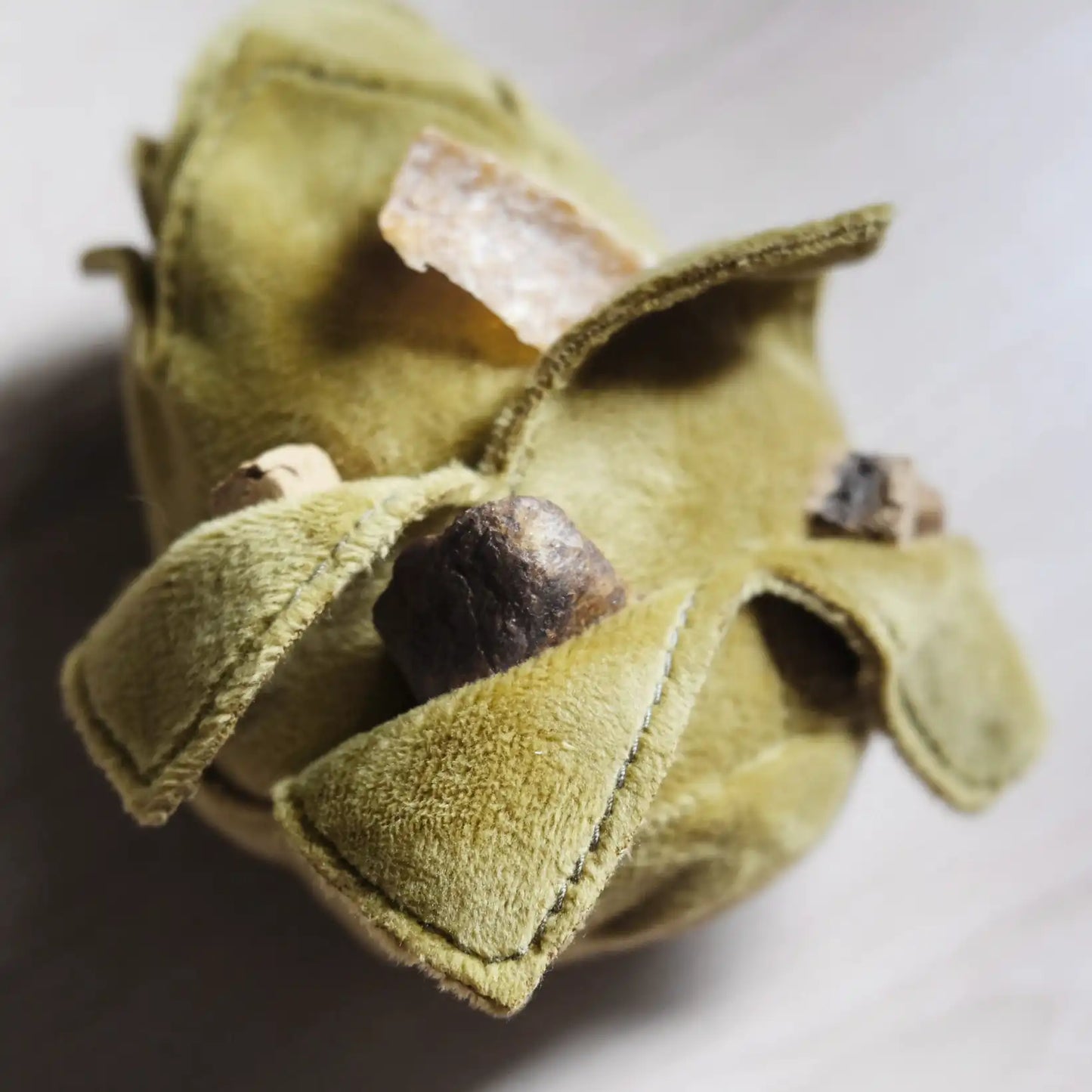 Peluche de fouille Artichaut - Lambwolf Collective